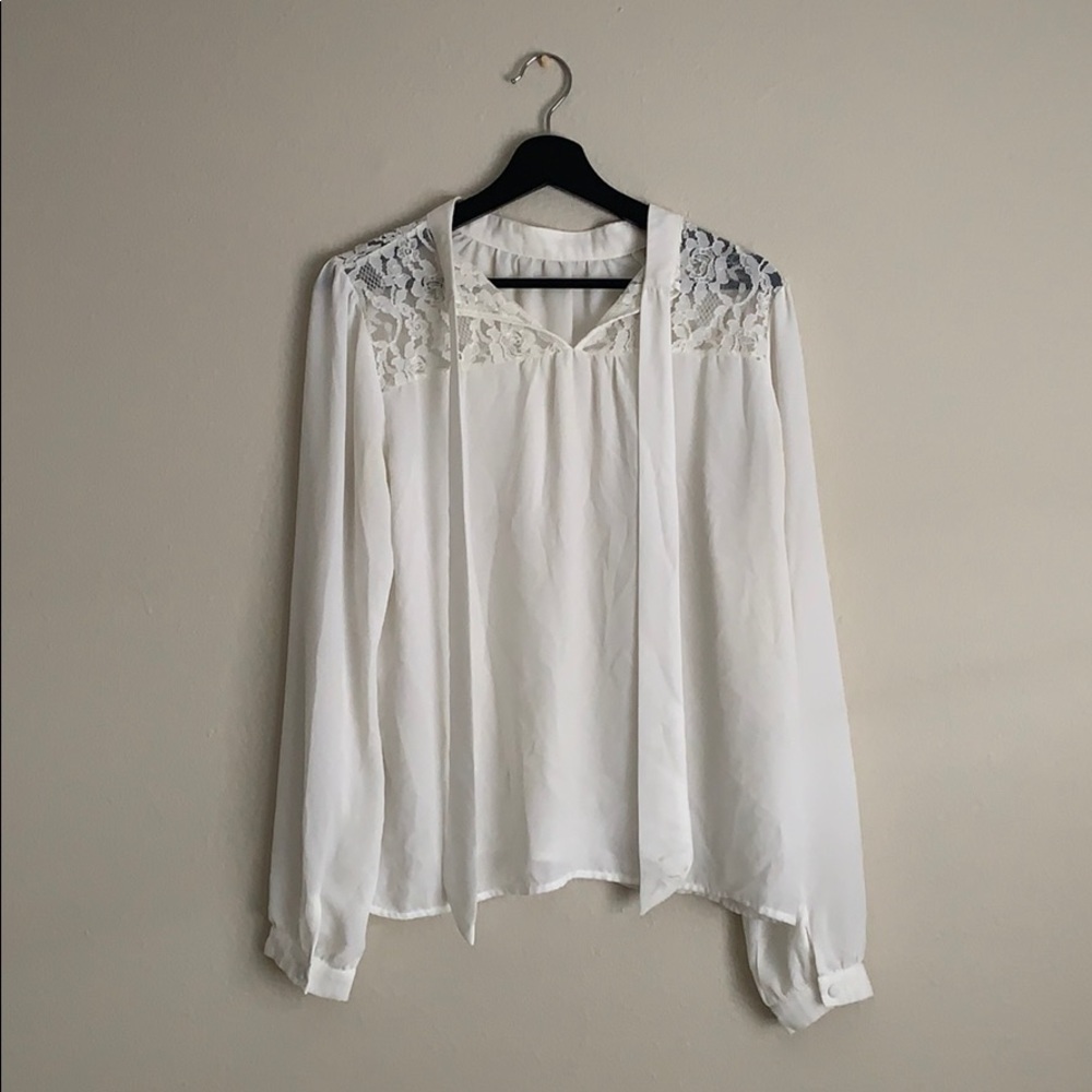 Rustic Chic Blouse with Lace Appliqué